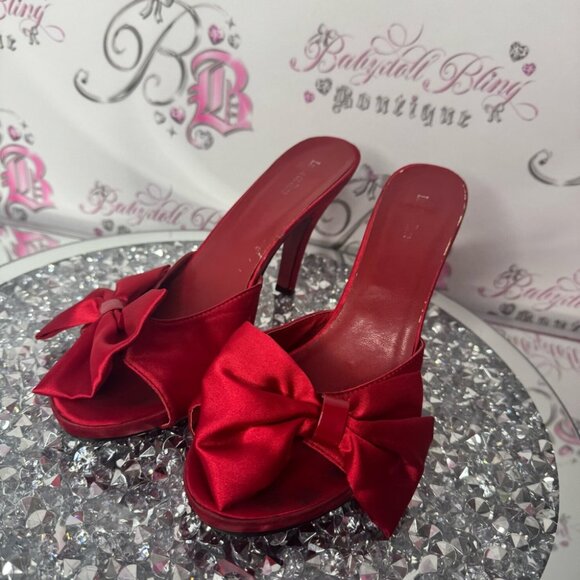 La vie en rose heels ribbon 🎀 bows red heels red bow ribbon accent silky satiny - Picture 3 of 14